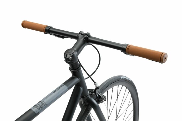 BI 700 SS 02 BKGY 7 scaled