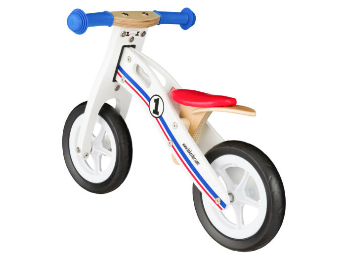 RU 10 WD WHIT schuin achter