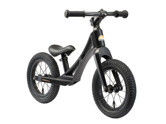 RU 12 BX BLAC schuin voor