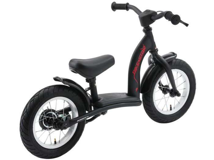 RU 12 KK BLAC schuin achter