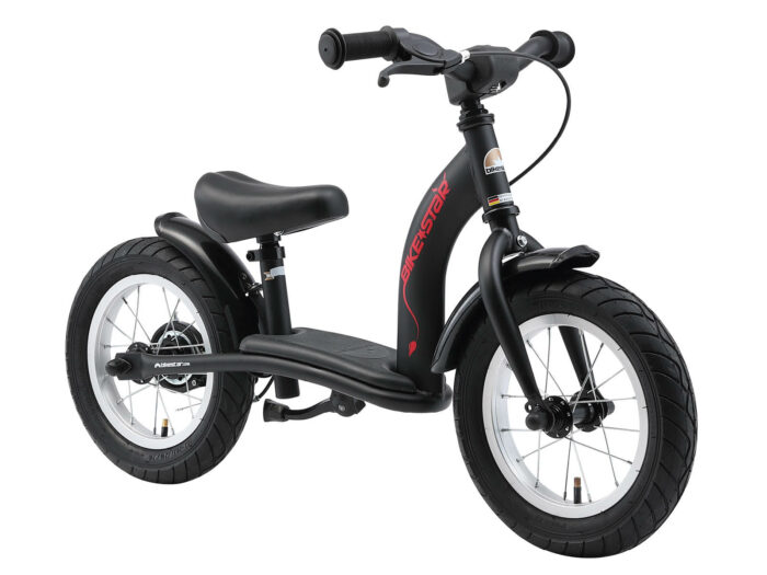 RU 12 KK BLAC schuin voor
