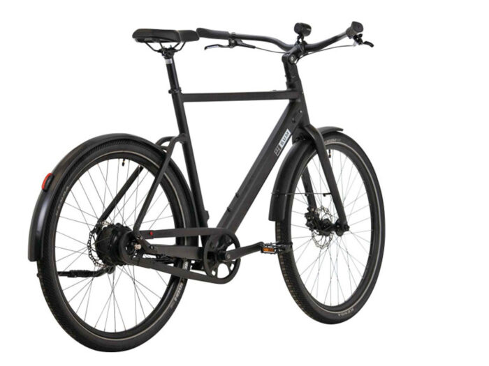 8015236313338 Stealth L schuin achter zwart