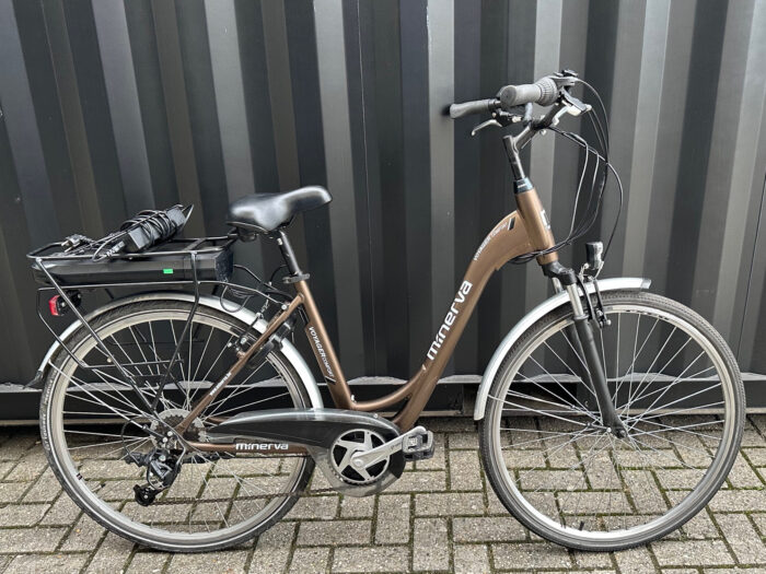Minerva Voyager Comfort MM bruin REF