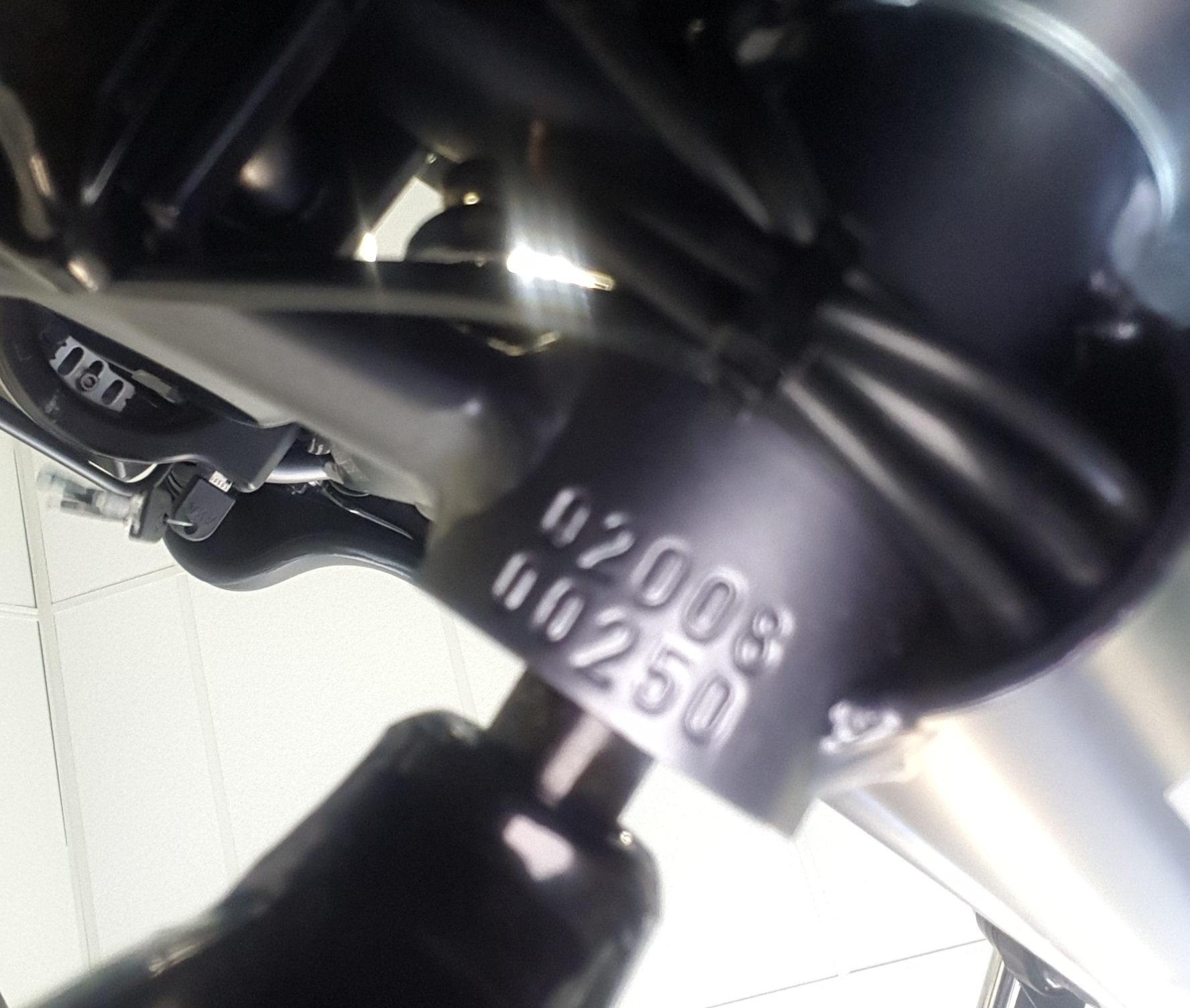 Waar staat het framenummer